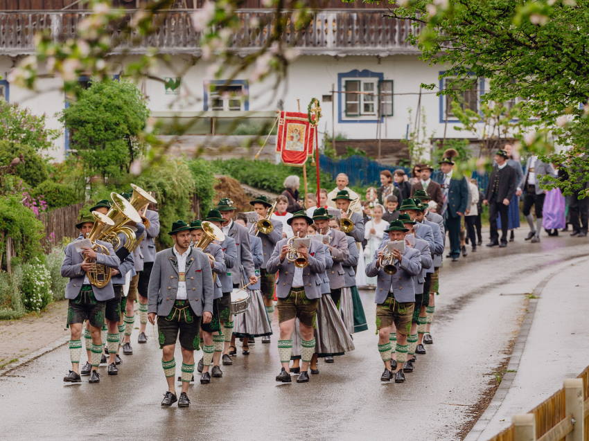 erstkommunion2022-aidlinger-blaskapelle